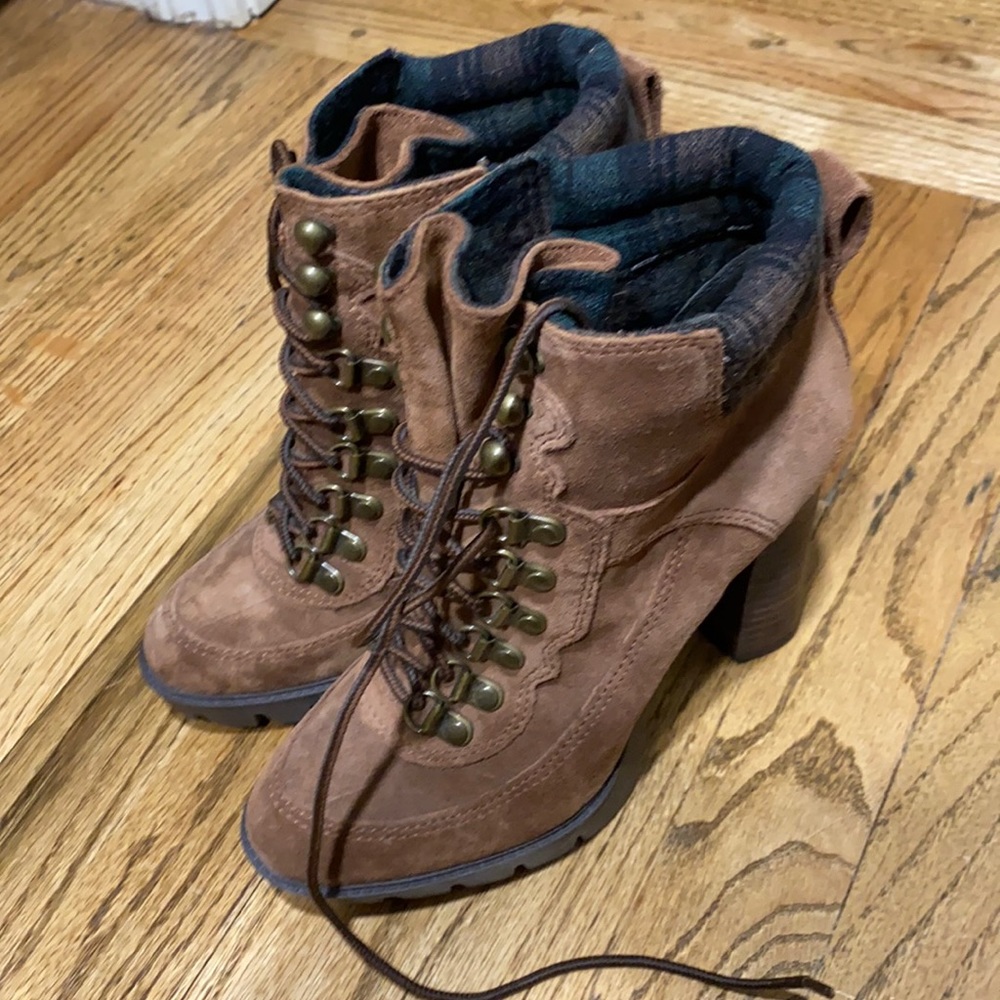 Never worn nine west suede lace up booties